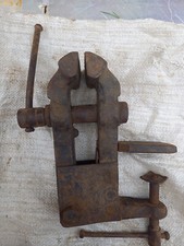 Antica Morsa In Ferro