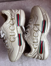 Sneakers Gucci Rhyton Font