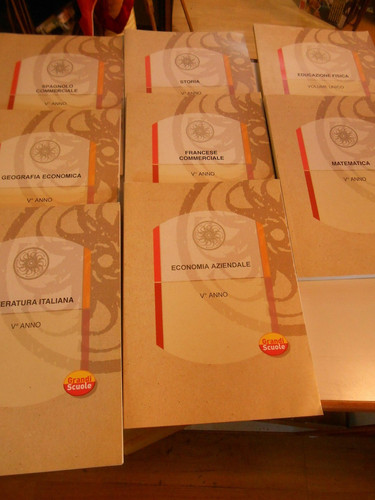Libro stock grandi scuole - 🔴stock,
