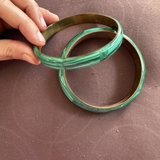 2 Bracciali Vintage In Ottone Con Intarsi In Malachite