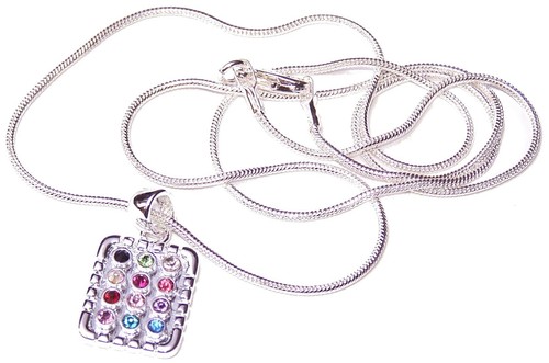 Collana con ciondolo pettorale
