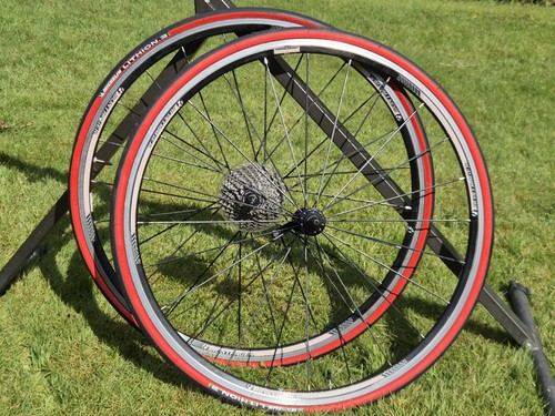 Bontrager 700c set - 700c, 10