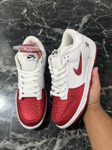 Supreme nike dunk low - supreme, sb