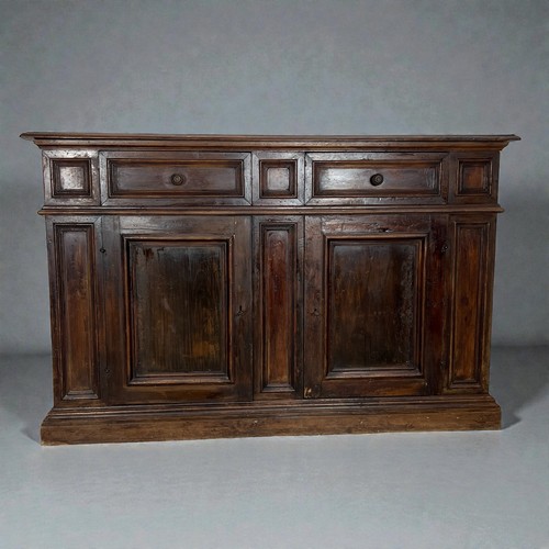 Antica credenza italiana - , in