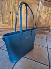 Borsa Valentino grande color Ottanio usata con entrambe le tracolle