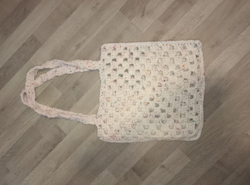Uncinetto fatto mano - fatto,