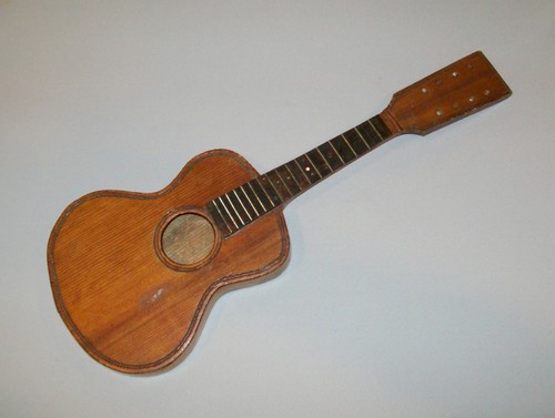 Vecchia antica chitarra
