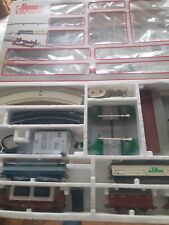 Lima treno merci con piattaforma scarica rotoli