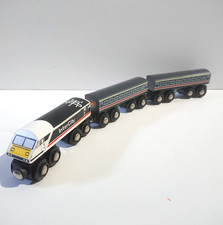 Treno ferroviario in legno -