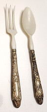 Posate di servizio antiche.