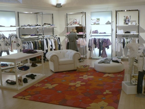 Arredamento negozio 100mq - negozio,