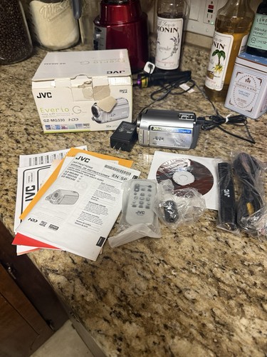 Jvc everio mg330hu hybrid - gz-mg330hu,