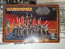 Warhammer Fantasy - 12 Guerrieri / Balestrieri Elfi Oscuri Su Sprue Con Scatola
