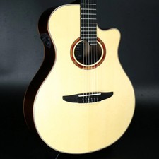 Chitarra acustica YAMAHA /