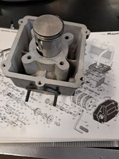 CILINDRO E PISTONE  MALAGUTI CON MOTORE FRANCO MORINI T4 ORIGINALE NUOVA