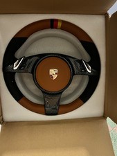 Volante Porsche completato