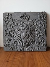 Piastrella decorativa in ghisa