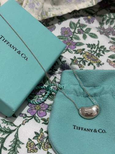 Autentica collana con ciondolo