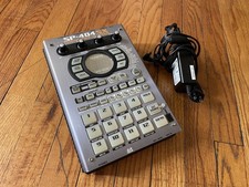 Roland SP-404SX Campionatore di onde lineari compatto con cavo di alimentazione