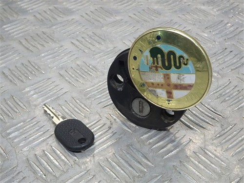 Rear boot lock with - key-, alfa