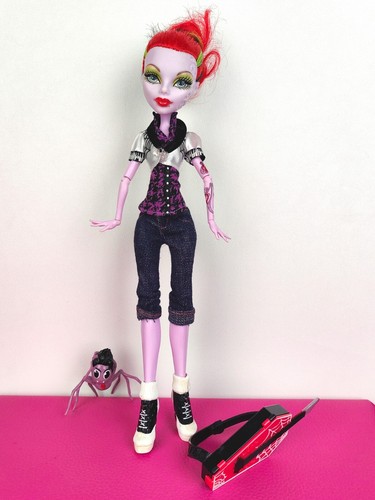 Monster high doll operetta - monster,