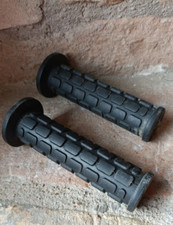 PAIR NON-SLIP KNOBS for