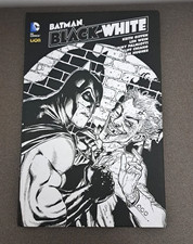 BATMAN BLACK AND WHITE VOLUME