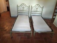 Set Di 2 Struttura Letto Singolo in Ferro Battuto a Doghe in Metallo Stile Moder
