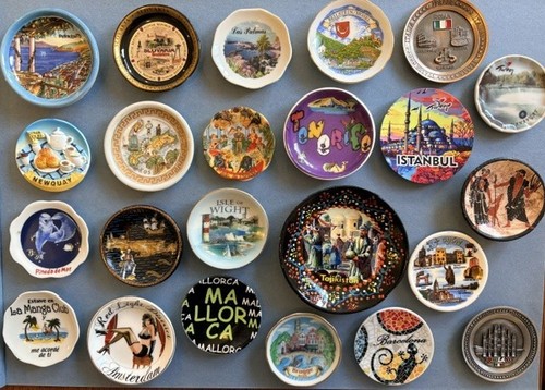 Souvenir fridge magnet - ,