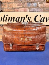 Antica borsa Gladstone in vera pelle di coccodrillo.