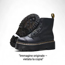 Dr. Martens modello Sinclair |