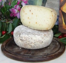 Formaggio con Peperoncino
