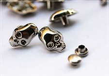25pz Borchie sfuse teschio a rivetto color argentato*25 skull rivet stud silver