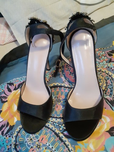 Sandali eleganti e unici - ,