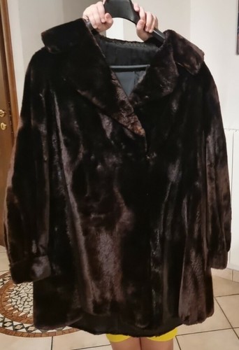 Vendo bellissima pelliccia - , e