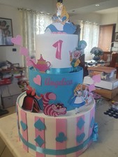 Torta finta Alice Nel Paese Delle Meraviglie 