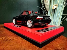 BMW Z3 1/18 montata su vetrina