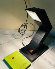 LAMPADA DA SCRIVANIA ZIG ZAG DI CHAN SHUI ANNI '80 LAMPADA Vintage 