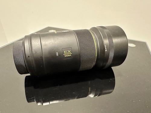 Sigma 105 8 - mm, macro
