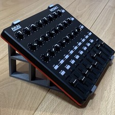 Supporto scrivania per mixer