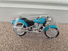 NUOVO 1/18 HONDA SHADOW