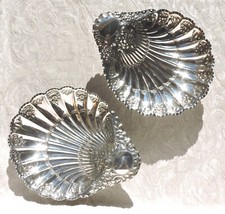 Coppia vassoi conchiglia Sheffield Vittoriani per dolci Atkin Brothers c1890 