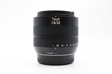 Carl Zeiss Touit 32 mm F/1.8