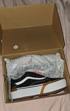 scarpe vans old skool nere