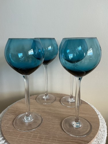 Set bicchieri vino blu - da,