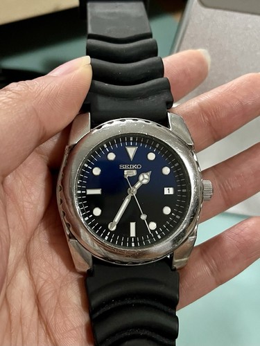 Seiko sports men silver - seiko,