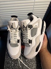 Jordan 4 Retro Mid Military
