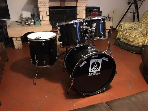 Batteria acustica alto ritmo - batteria,