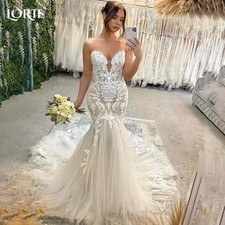 Abito da sposa a sirena boho