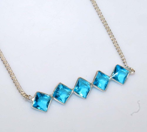 Collana topazio blu quadrato